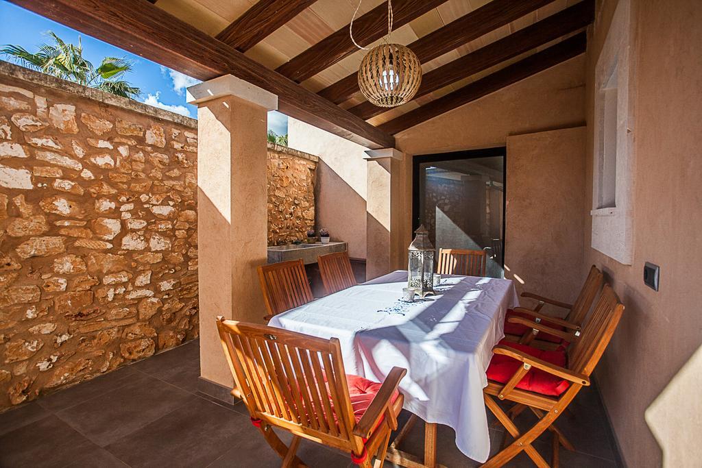 Pool House Marineta Villa Llombarts Bilik gambar